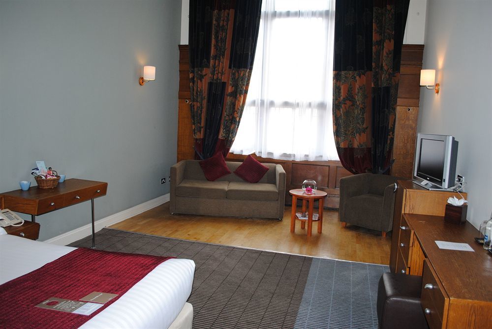 Abode Hotel 4*