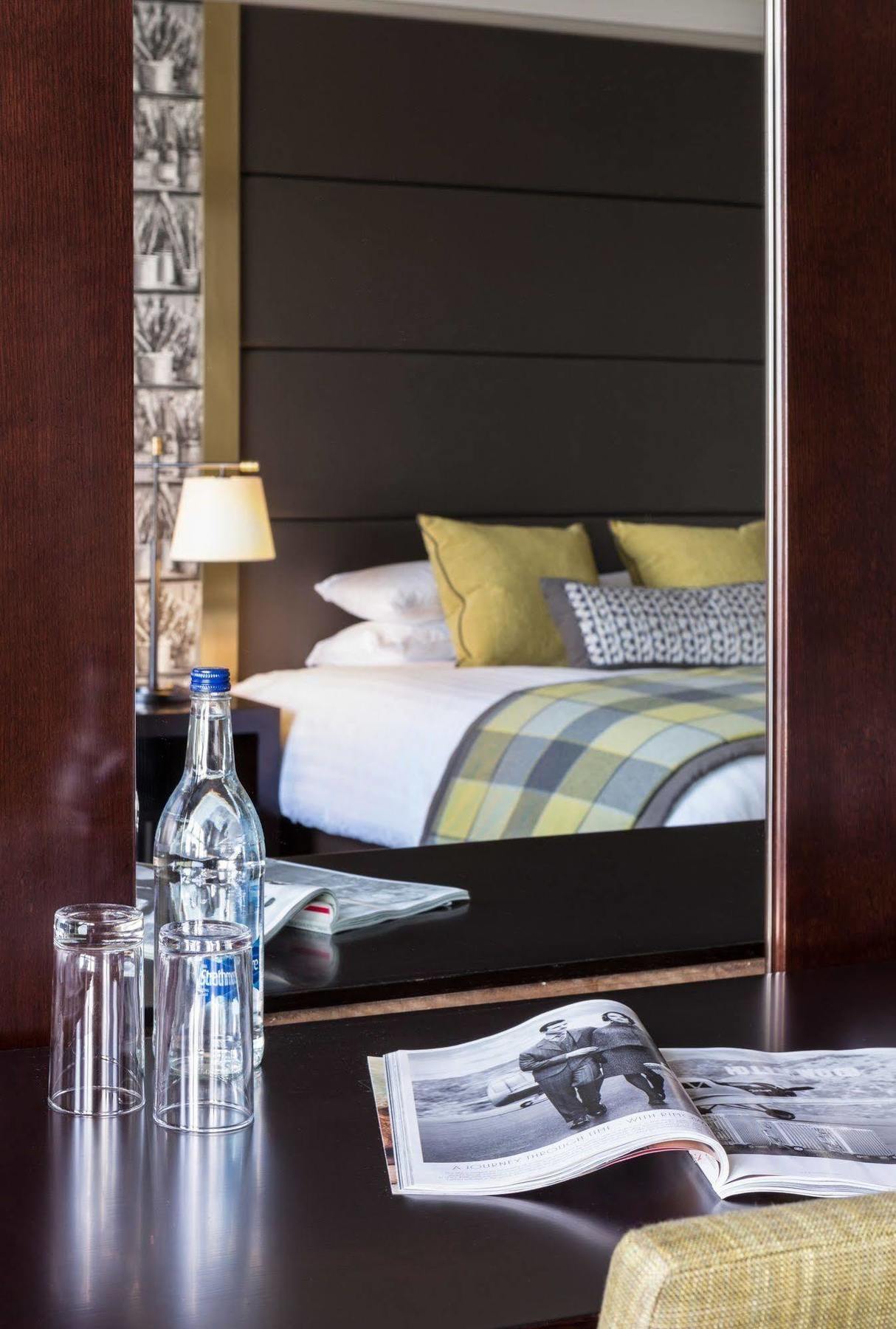 Abode Hotel 4*